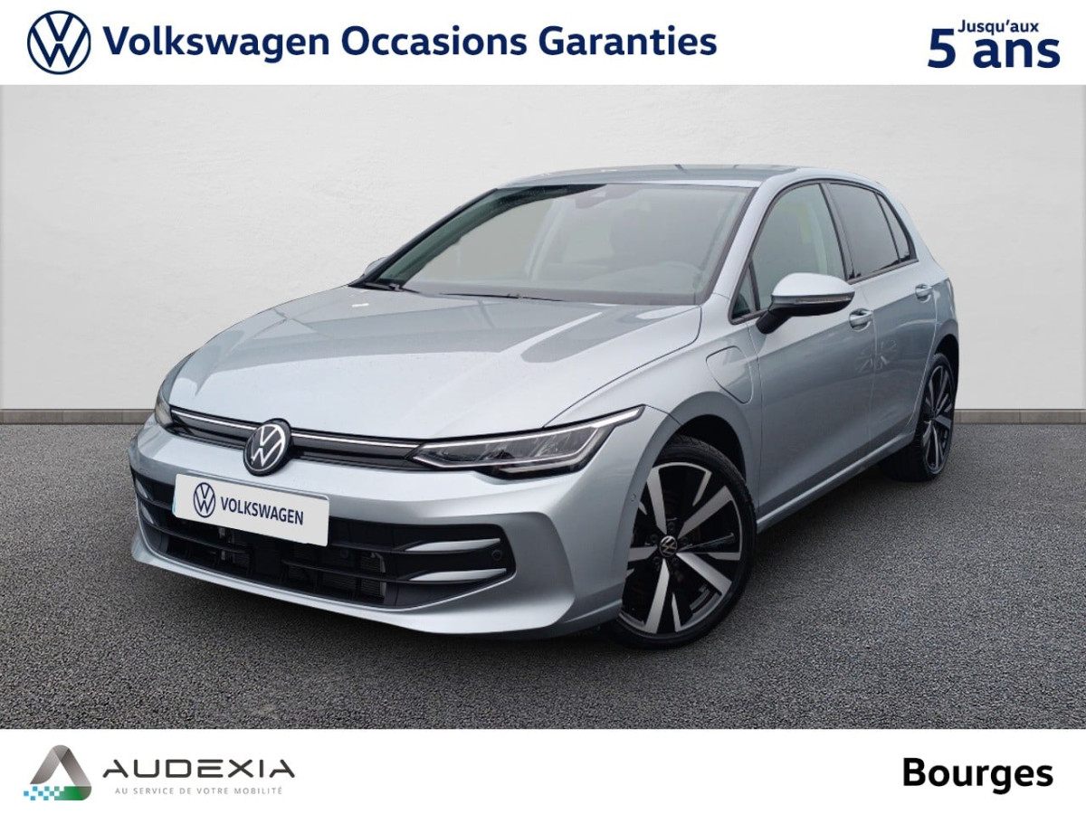 VOLKSWAGEN GOLF à Bourges