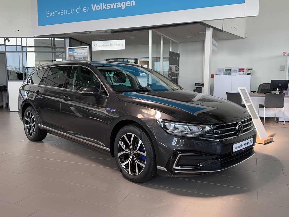 VOLKSWAGEN PASSAT SW